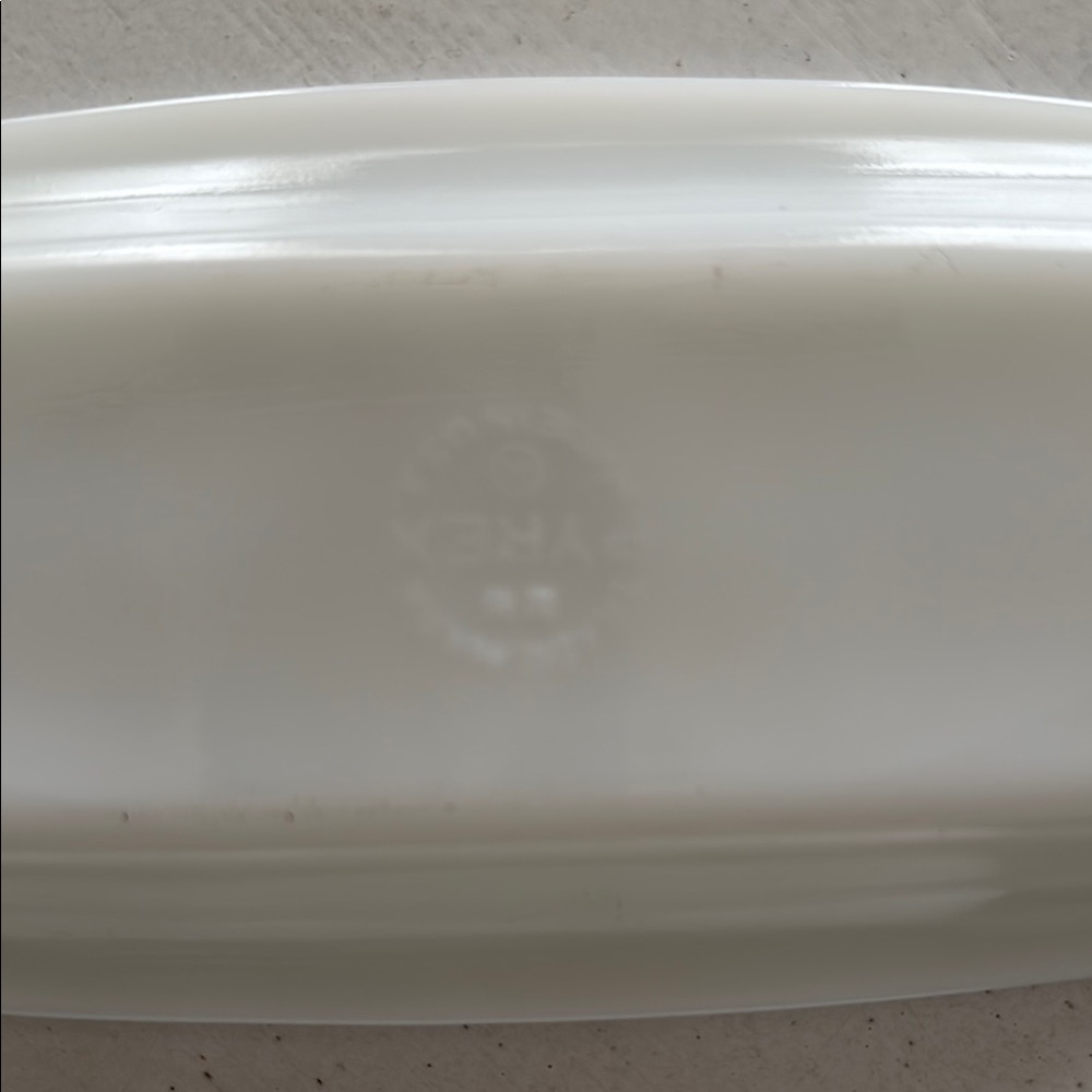 Vintage Pyrex Butterprint butter Dish with Teal Folk Art Design - Picture 3 of 4